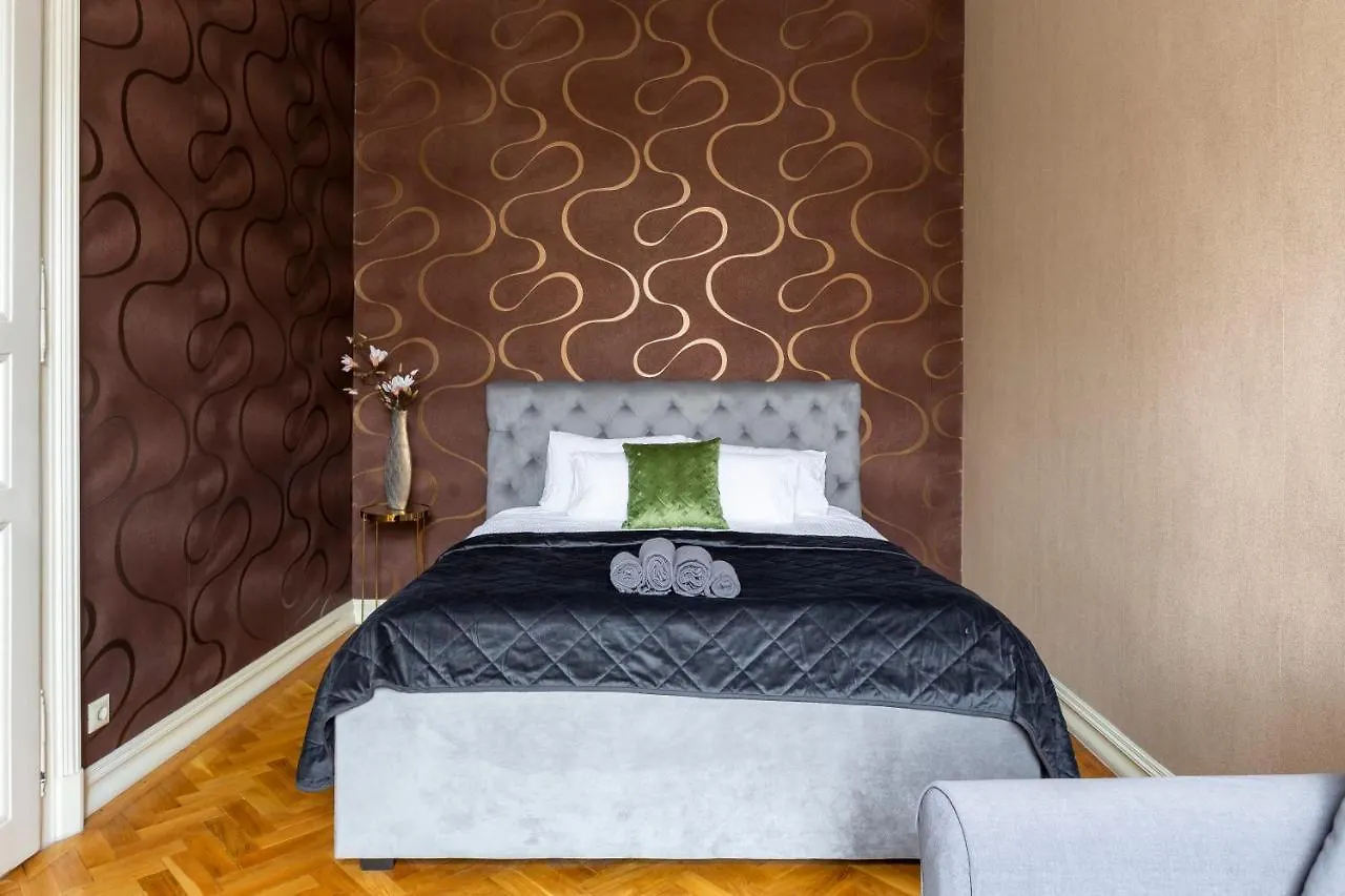 Apartment Luxury Central Home Next To The New York Cafe Budapest