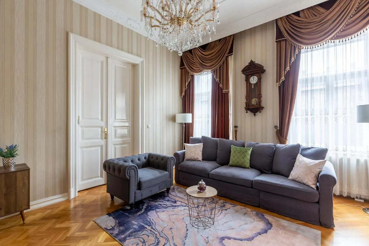 Luxury Central Home Next To The New York Cafe Budapest 0*,